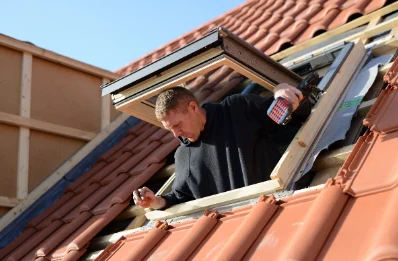 Pose de fenêtres de toit Velux à Éblange